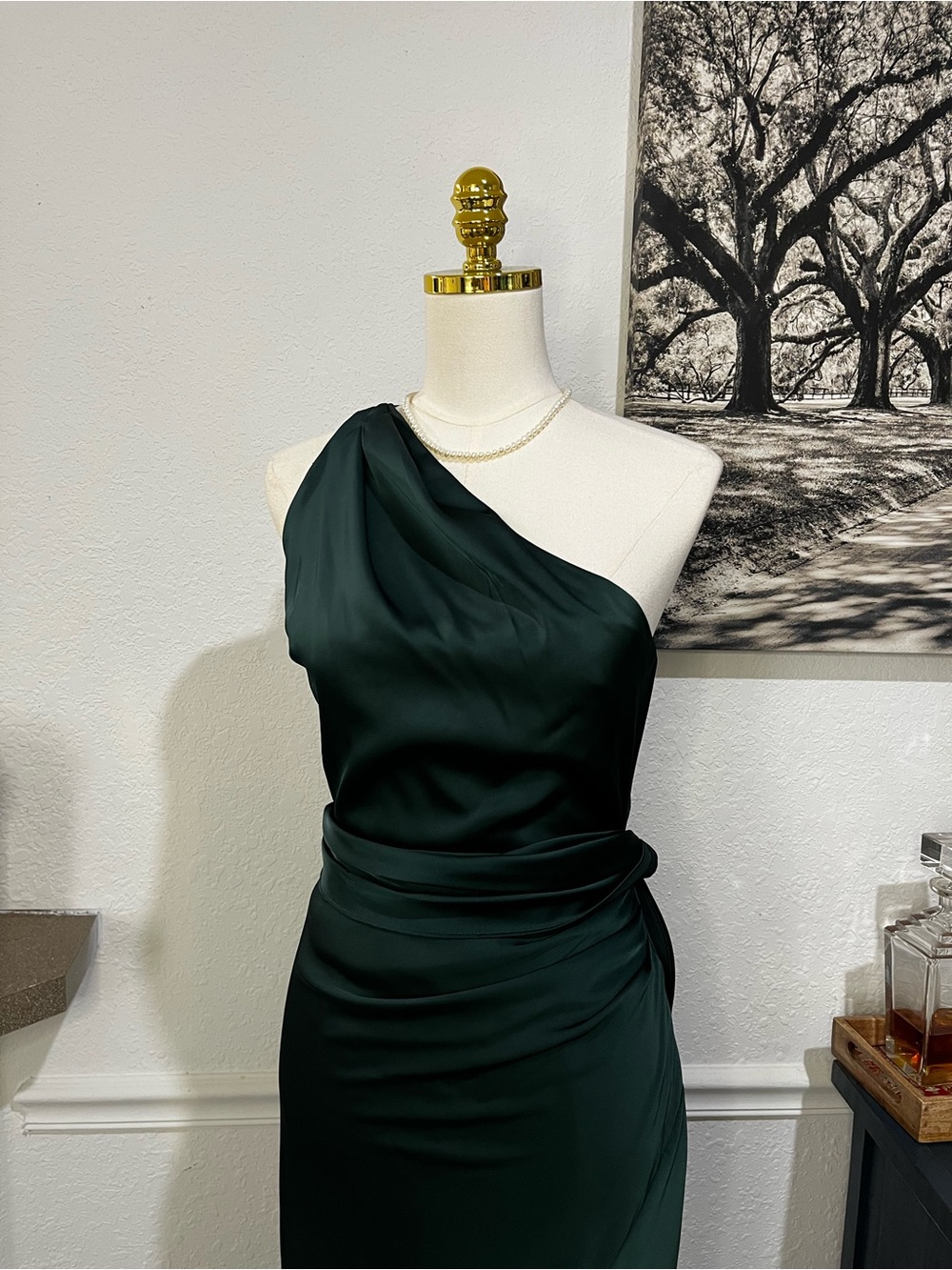 NWT Lulu's Emerald Asymmetrical One-Shoulder Satin-like Gown Medium - Picture 3 of 16